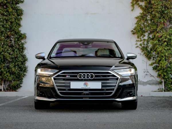 Audi-S8-4.0 V8 TFSI 571ch quattro tiptronic-Occasion Monaco